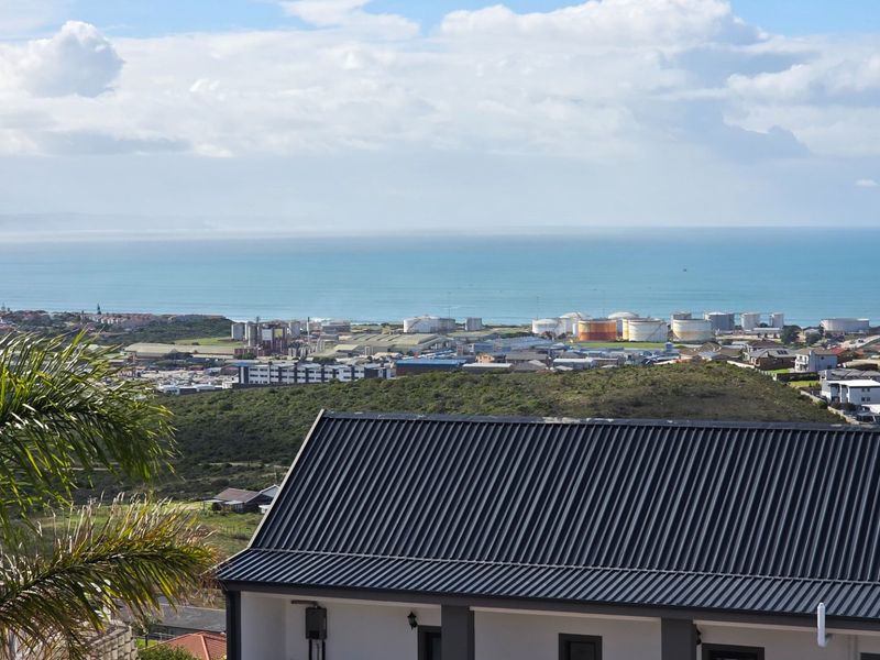 Large House... Separate Apartment... Unrestricted Ocean Views !!! - Photo 4