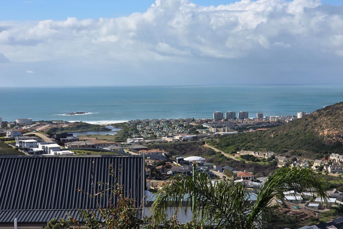 Large House... Separate Apartment... Unrestricted Ocean Views !!! - Photo 5