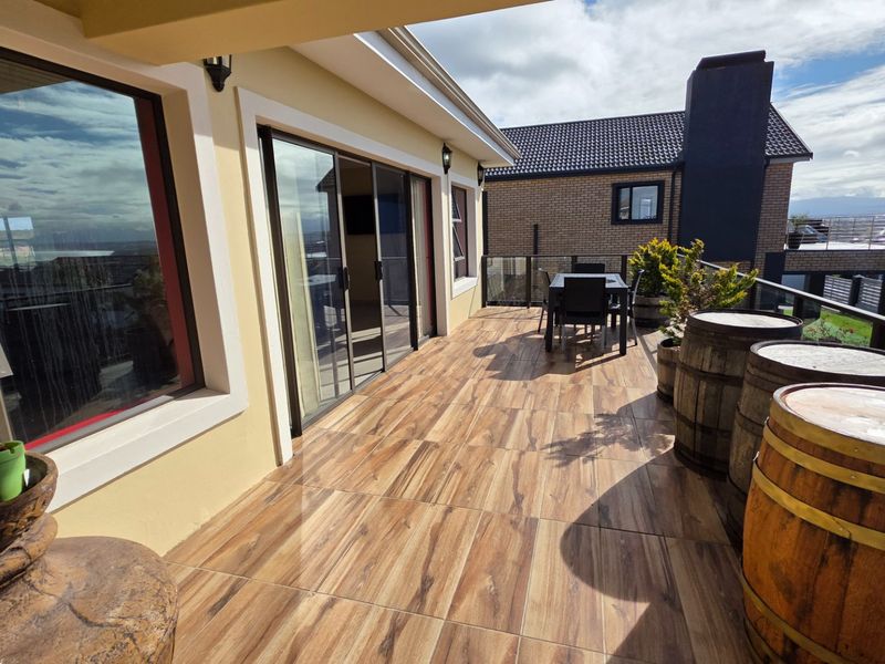 Large House... Separate Apartment... Unrestricted Ocean Views !!! - Photo 7