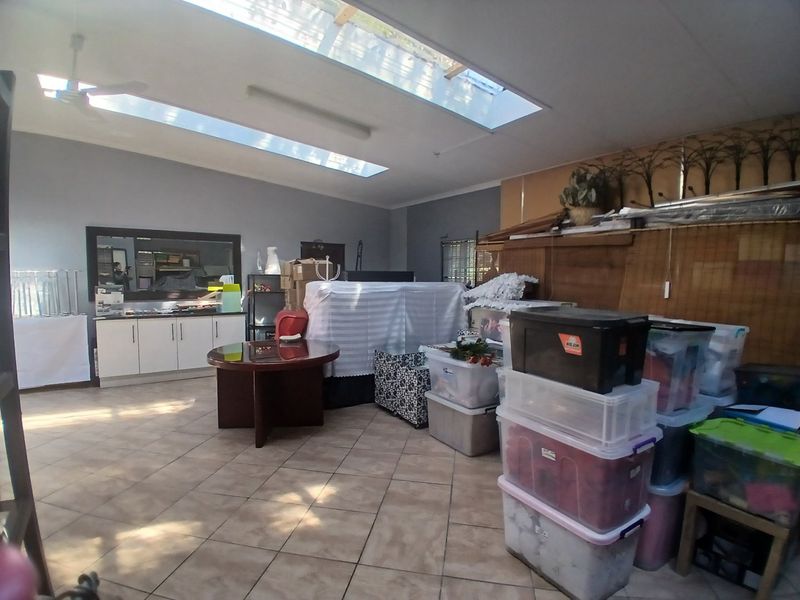 Office Premises with cottage and more - Photo 9