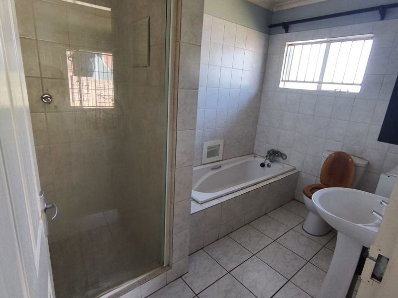 Cosy 1 Bedroom Cottage in Primrose with Pets - Photo 8