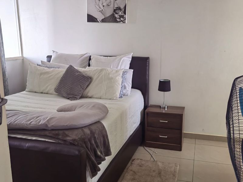1.5 Bedrooms, 1 Bathroom Apartment To Let In Umbilo, Durban - Photo 4