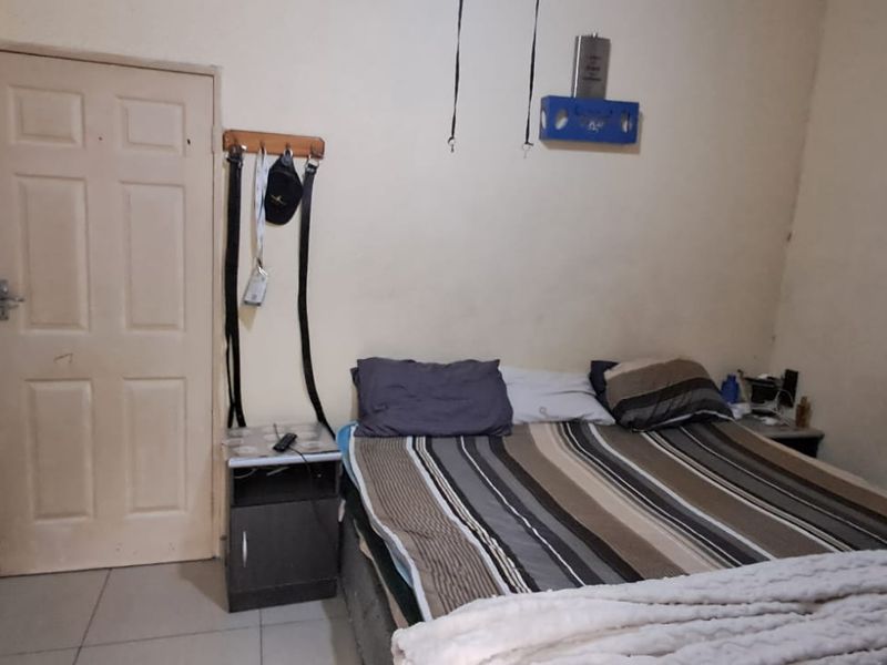Spacious Family Home with Pool, Fibre & Excellent Security in Breaunanda - Photo 7