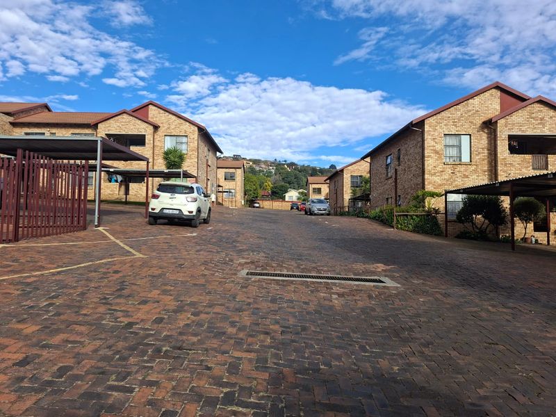 Charming 2-Bedroom Apartment in Azalea Estate, Roodekrans - Photo 4