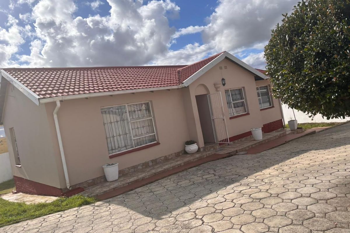 3 bedroom house for sale in Bisho, Tyu Tyu North - Photo 4
