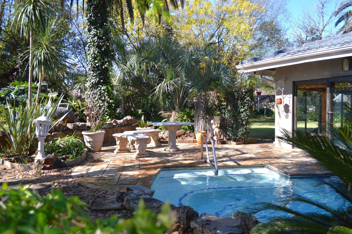 Dual Mandate   A HOME OF RARE CHARACTER, ENDLESS POSSIBILITIES, AND BREATHTAKING ENTERTAINMENT - Photo 4