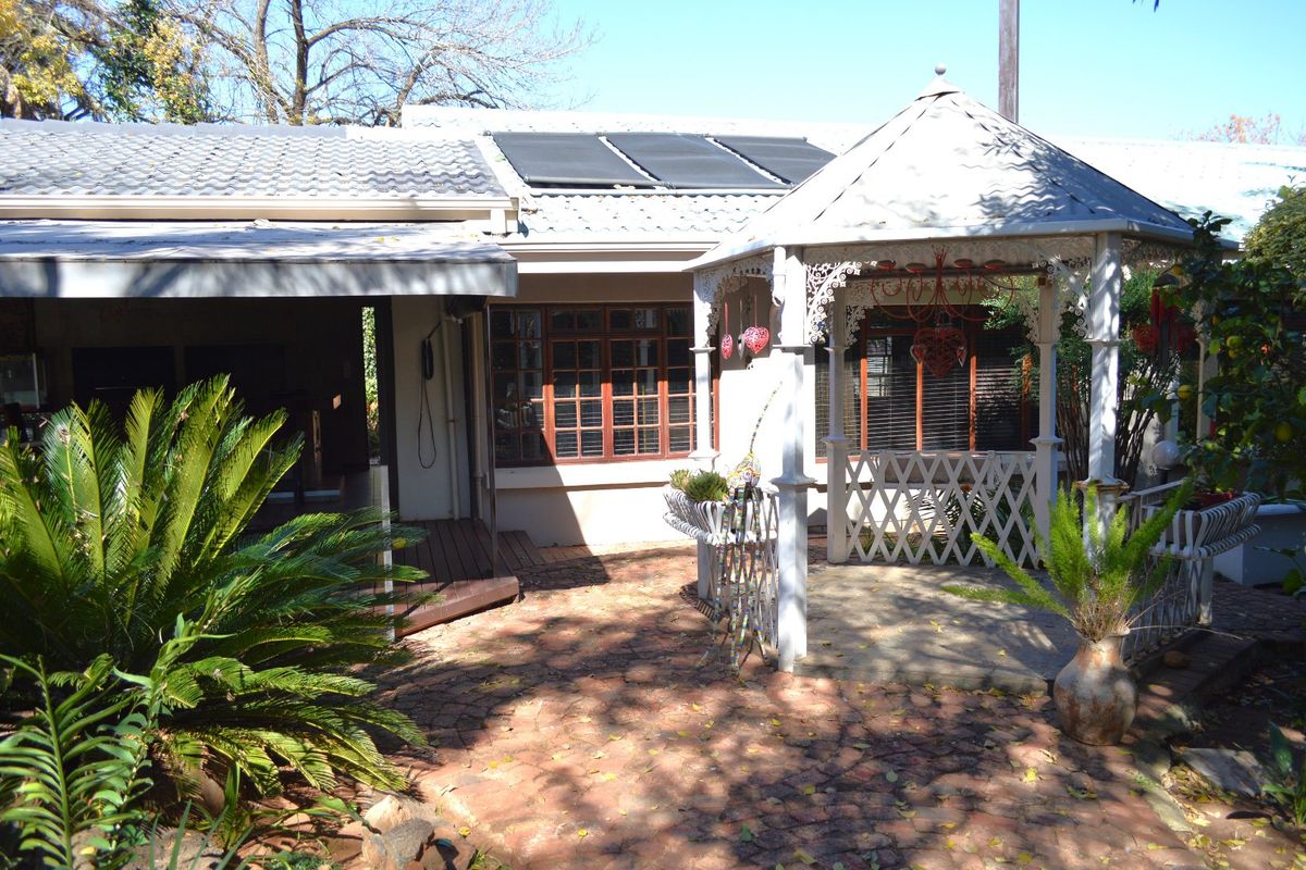 Dual Mandate   A HOME OF RARE CHARACTER, ENDLESS POSSIBILITIES, AND BREATHTAKING ENTERTAINMENT - Photo 3