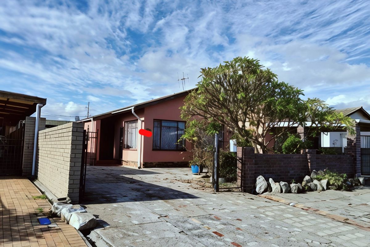 Modern 3-Bedroom Family Home on a 466m2 Plot – Rosedale,   Eersterivier - Photo 2