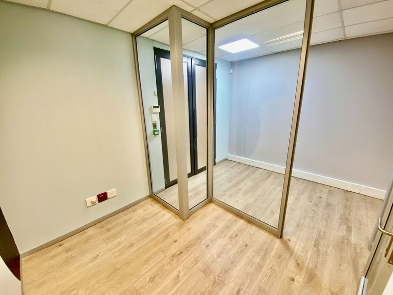 Prime Office Space To Let In Menlyn - Photo 9