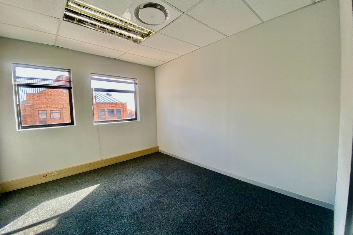 Modern Office Space To Let In Boardwalk - Photo 3