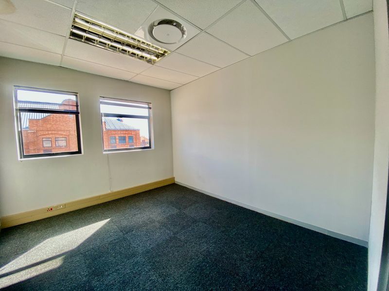 Modern Office Space To Let In Boardwalk - Photo 3