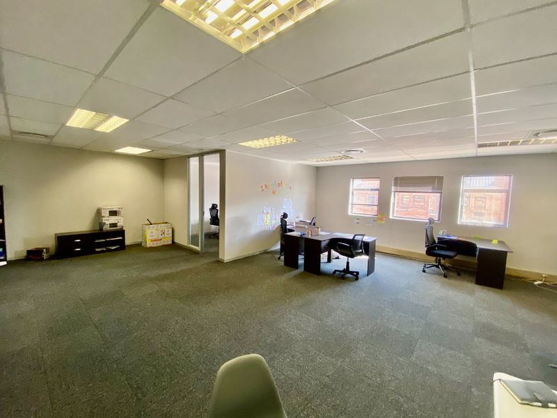 Modern Office Space To Let In Boardwalk - Photo 4