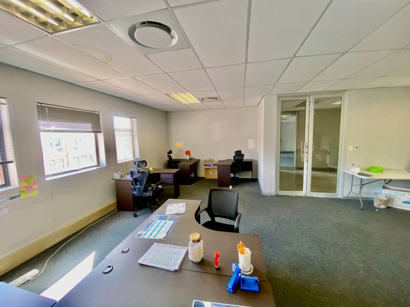 Modern Office Space To Let In Boardwalk - Photo 3