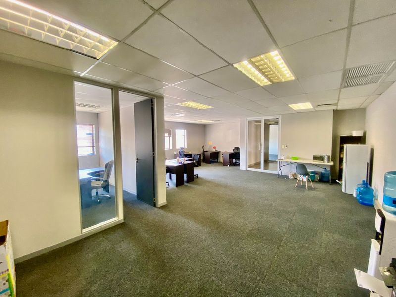 Modern Office Space To Let In Boardwalk - Photo 1
