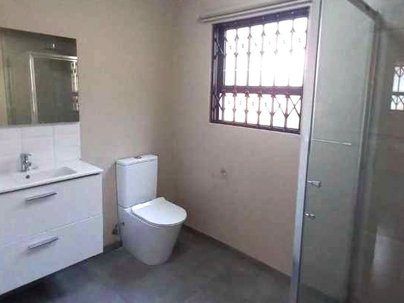 REAL ESTATE SERVICES WELCOMES YOU TO JANINE'S NEW RENTAL LISTING  - Photo 7