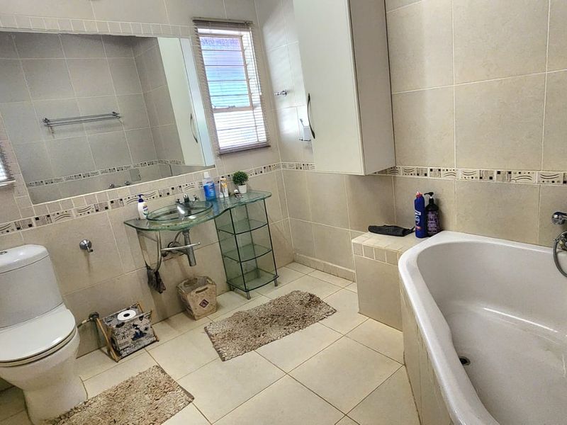 Idyllic Equestrian Estate with Unlimited Potential – Zandfontein, Hartbeespoort - Photo 8