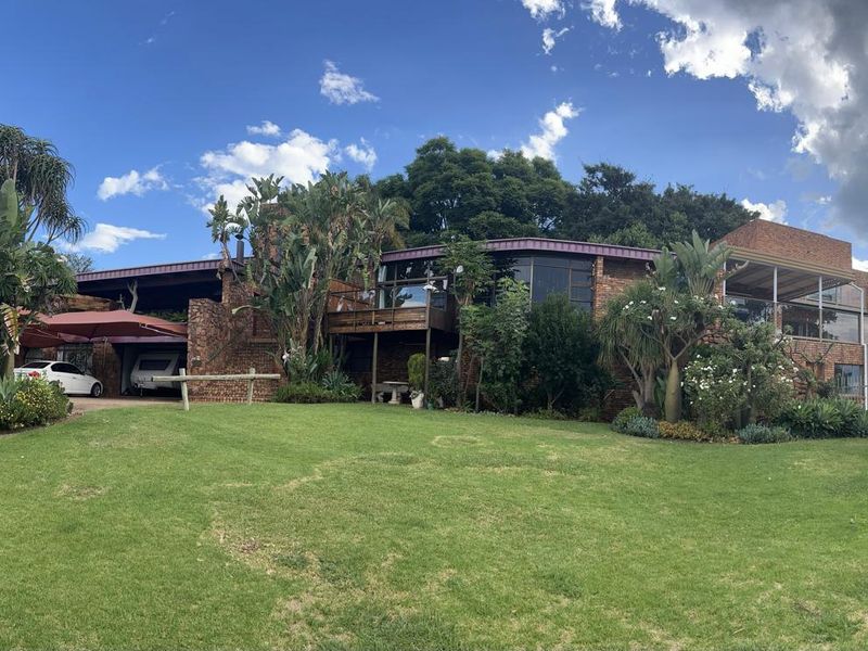 Idyllic Equestrian Estate with Unlimited Potential – Zandfontein, Hartbeespoort - Photo 1