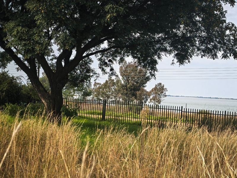 Prime Corner Stand with Uninterrupted Vaal Dam Views - Photo 1