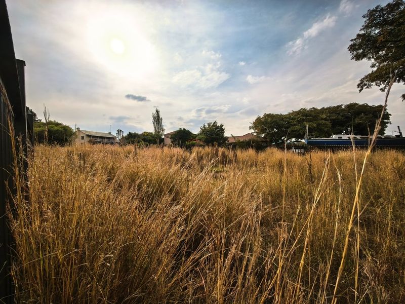Prime Corner Stand with Uninterrupted Vaal Dam Views - Photo 4