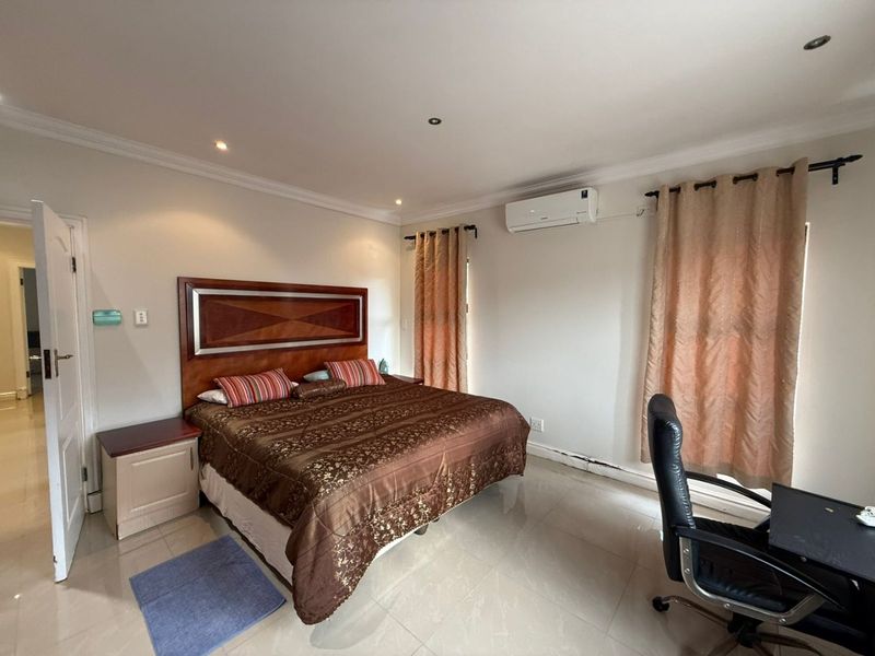 To let in Izinga, 3 bedroom pet friendly townhouse with pool. - Photo 8