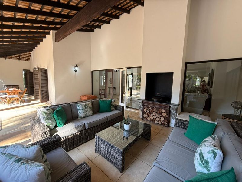 To let in Umhlanga, 4 bedroom pet friendly house with pool. - Photo 8