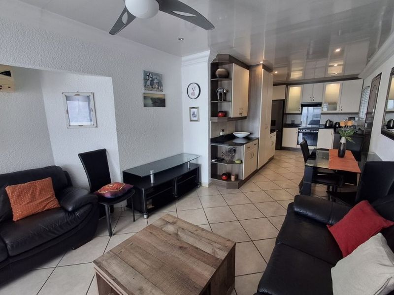 Prime Beachfront Apartment With Uninterrupted Ocean Vistas And Direct Beach Access!!!!!    - Photo 5
