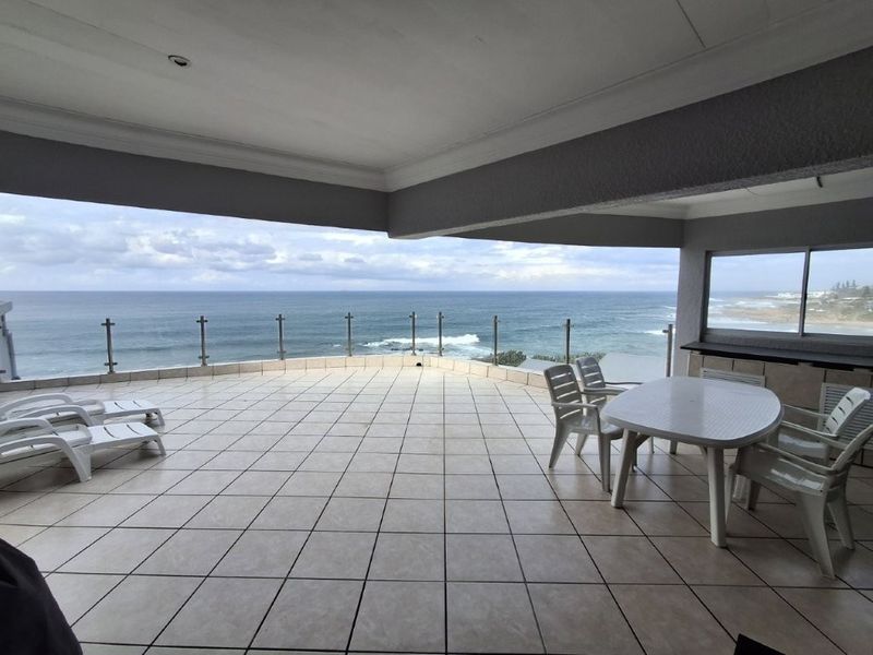 Prime Beachfront Apartment With Uninterrupted Ocean Vistas And Direct Beach Access!!!!!    - Photo 1