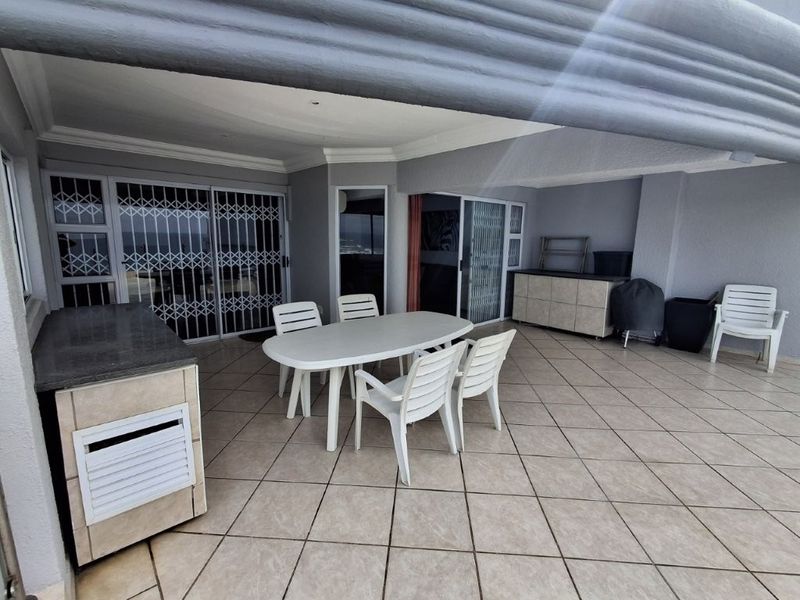 Prime Beachfront Apartment With Uninterrupted Ocean Vistas And Direct Beach Access!!!!!    - Photo 9