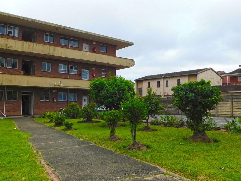 Central Pinetown 1 Bedroom apartment - Photo 2