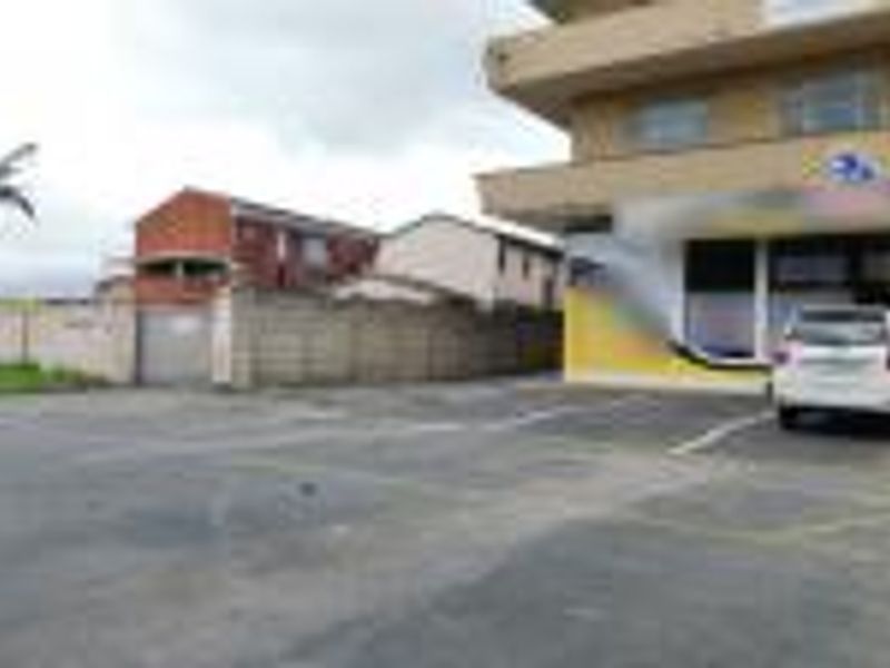 Central Pinetown 1 Bedroom apartment - Photo 3