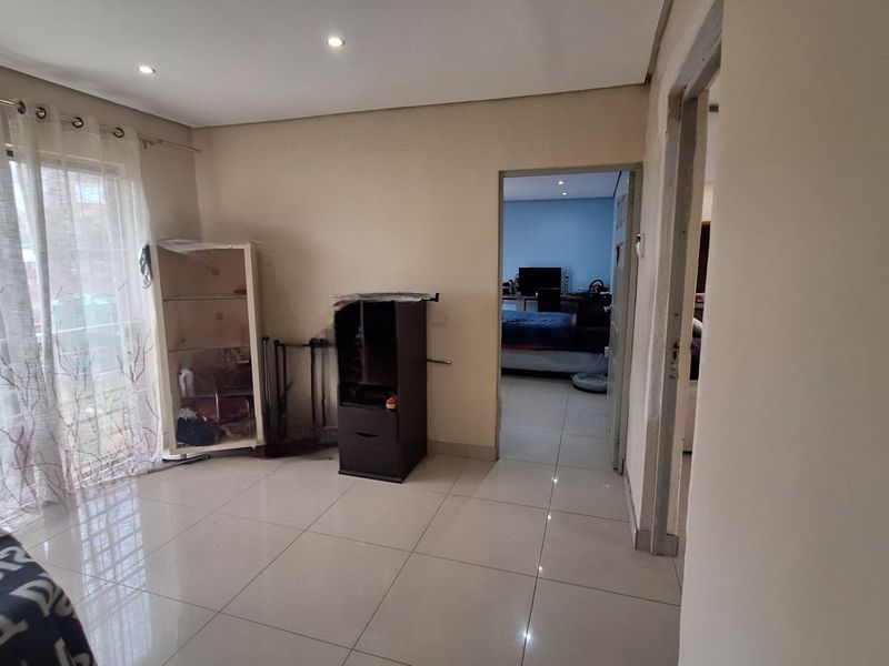 GREAT STARTER HOME - Photo 4