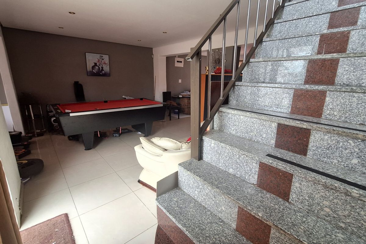 GREAT STARTER HOME - Photo 2