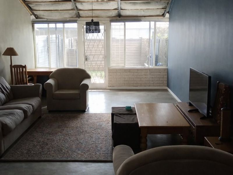 Well priced! no Transfer Duty! - Photo 3