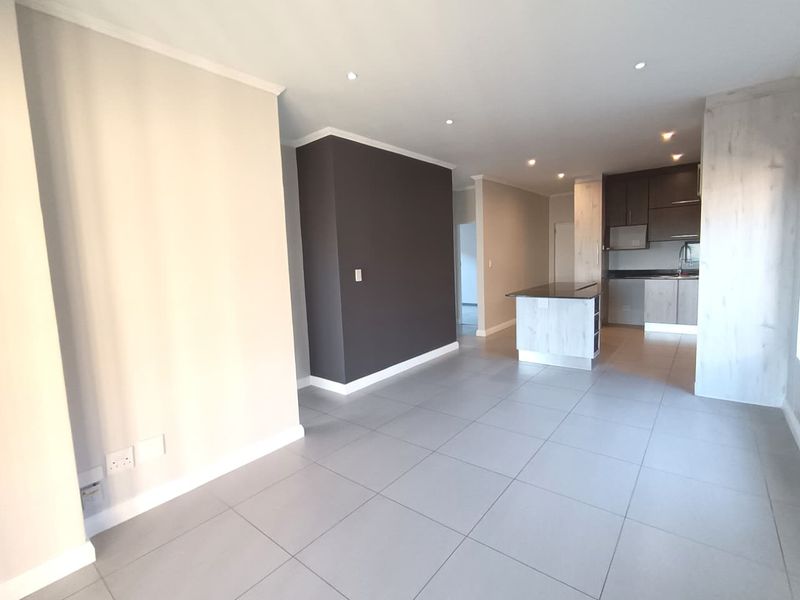 Neat 3 Bedroom Freehold Home in a Sought After Estate - Photo 6