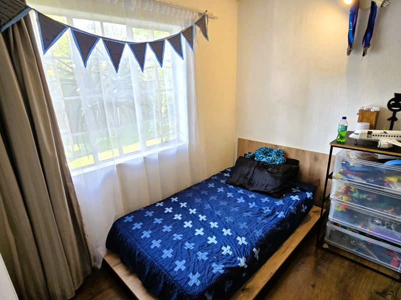 Spacious 3-Bedroom Townhouse to Rent in Elarduspark, Pretoria - Photo 7