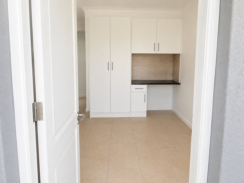 One bedroom apartment on 2nd floor - Photo 4
