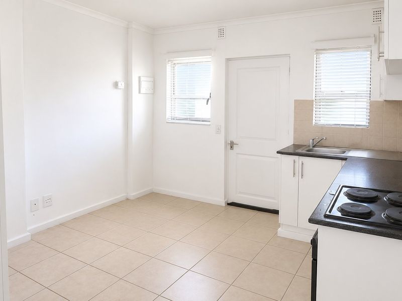 One bedroom apartment on 2nd floor - Photo 5
