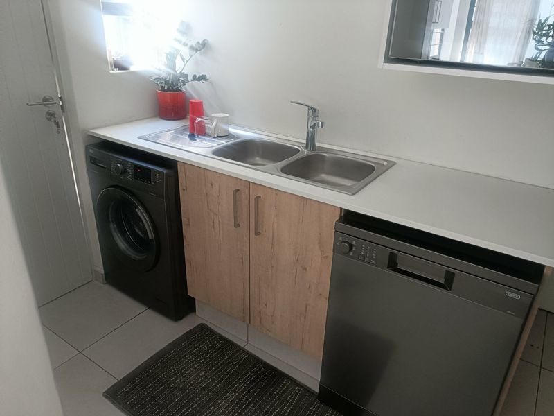 3 Bedroom House for Sale in Broadacres - Photo 3