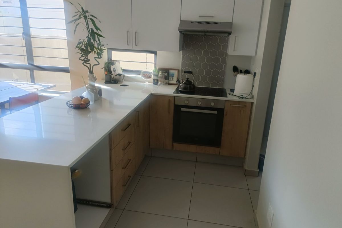 3 Bedroom House for Sale in Broadacres - Photo 2