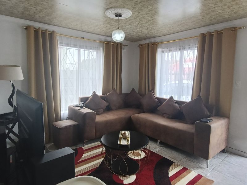 3-Bedroom Home for Sale in Hindle Park - Photo 5