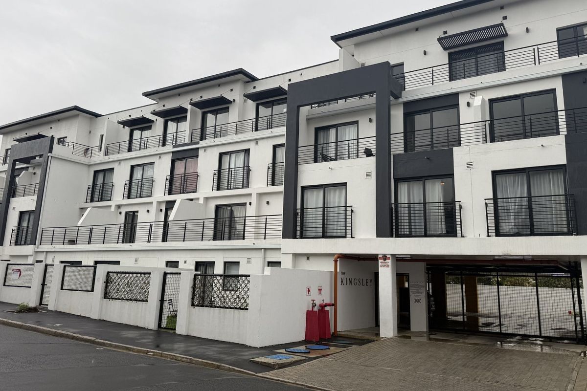 Luxury 2 Bed 2 Bath Penthouse close to UCT - Photo 5