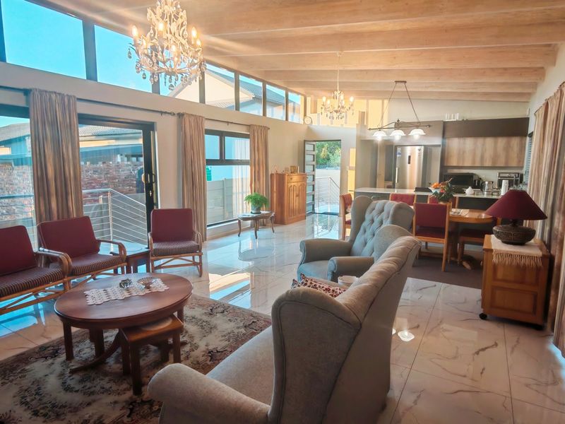Elegant Family Duet with Scenic Views & Style! - Photo 3
