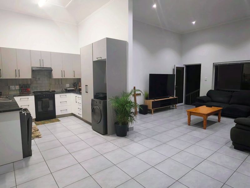 Prime, open plan investment property in Hartenbos Heuwels! - Photo 1