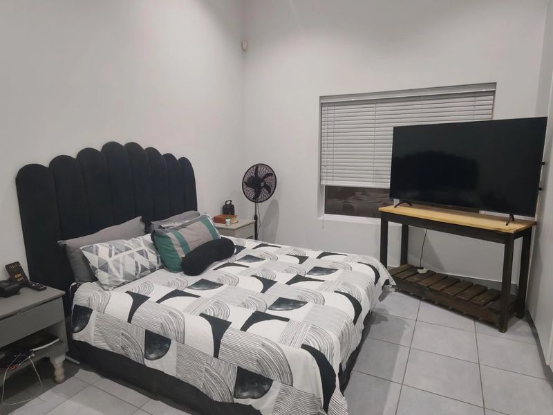 Prime, open plan investment property in Hartenbos Heuwels! - Photo 6