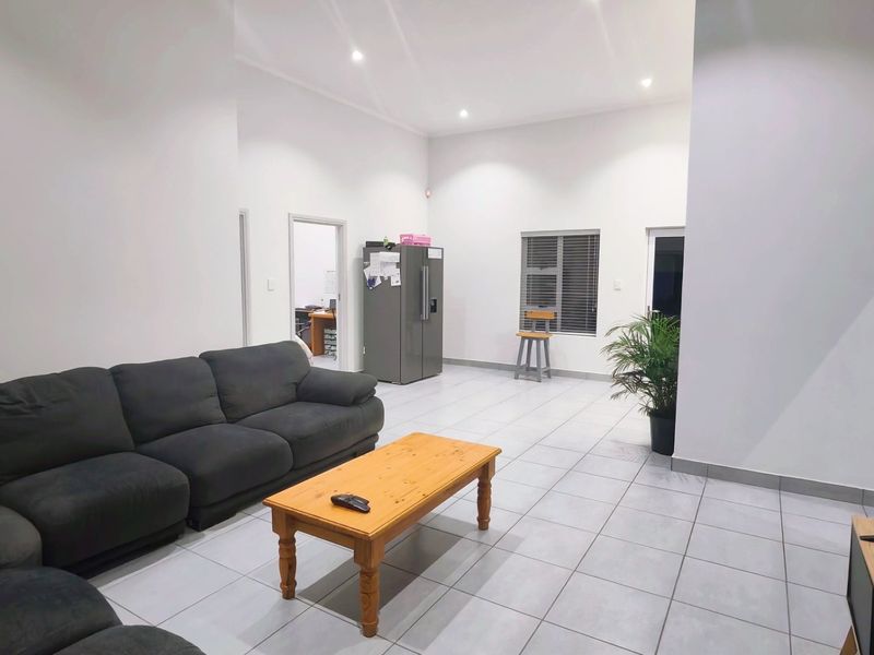 Prime, open plan investment property in Hartenbos Heuwels! - Photo 4