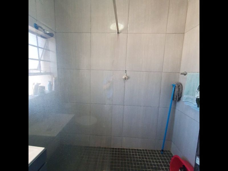 Secure 1-Bedroom Apartment Near Musgrave Centre - Photo 7