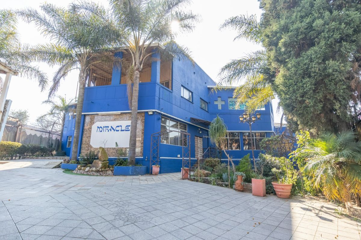Versatile Mixed-Use Commercial Property with Residential Income Potential - Photo 4