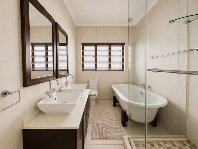 Greenstone Hill Gem with Open Plan Living and balcony with built in Braai. - Photo 9