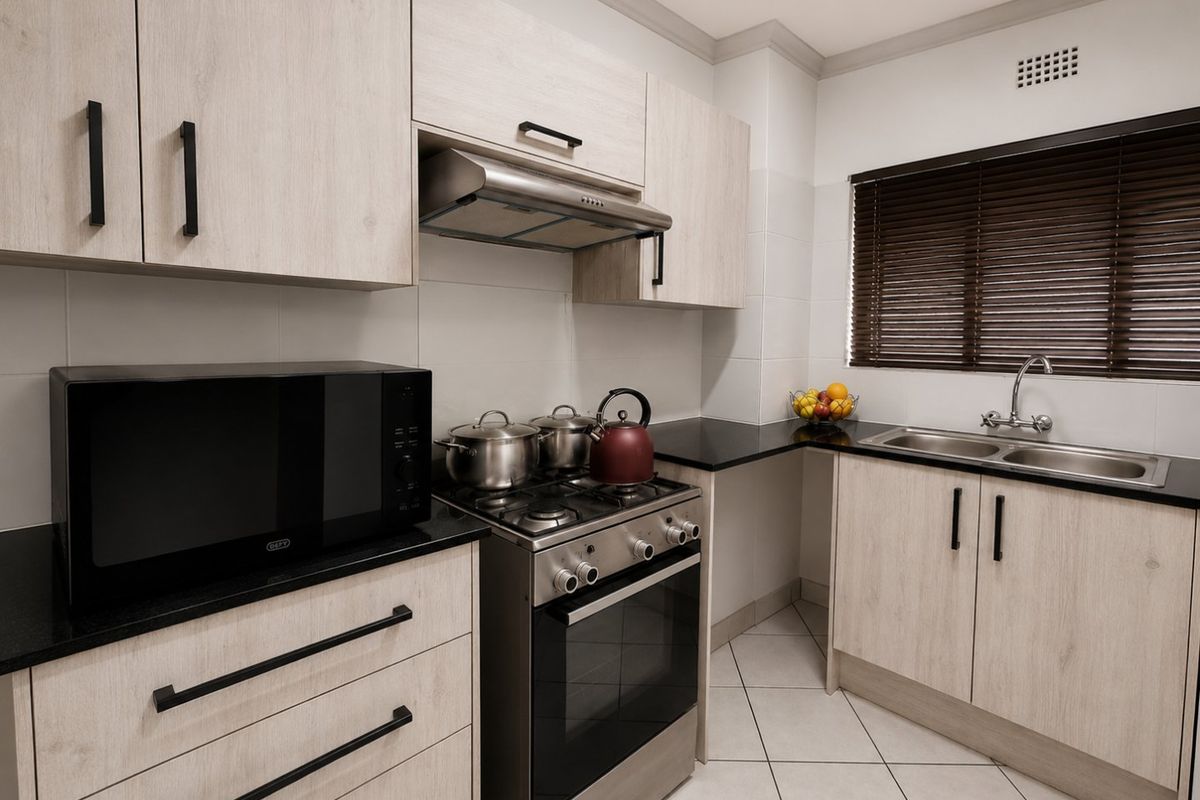 Family Townhouse in Eden Glen with Garden Oasis - Photo 5