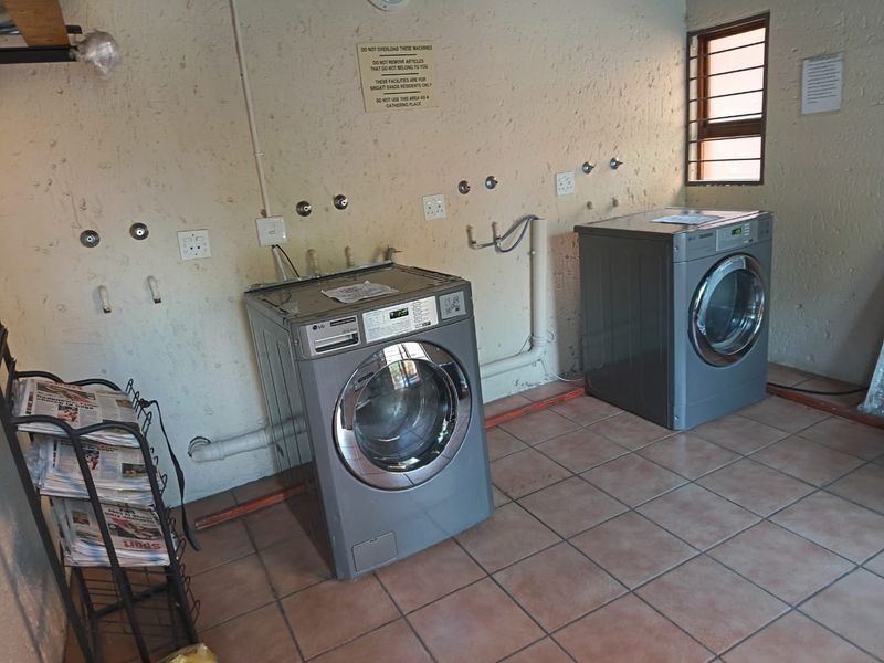 URGENT SALE – Luxury Apartment in Sunninghill, Sandton  - Photo 7